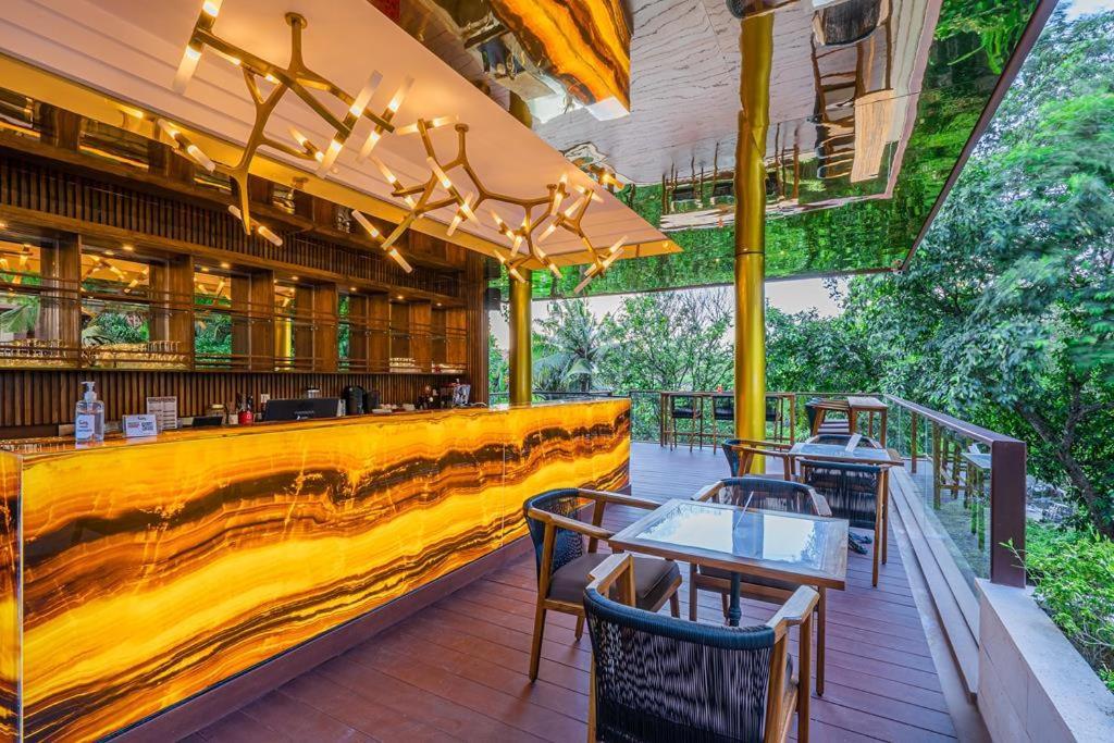 Pandawa All Suites Hotel Seminyak Exterior foto